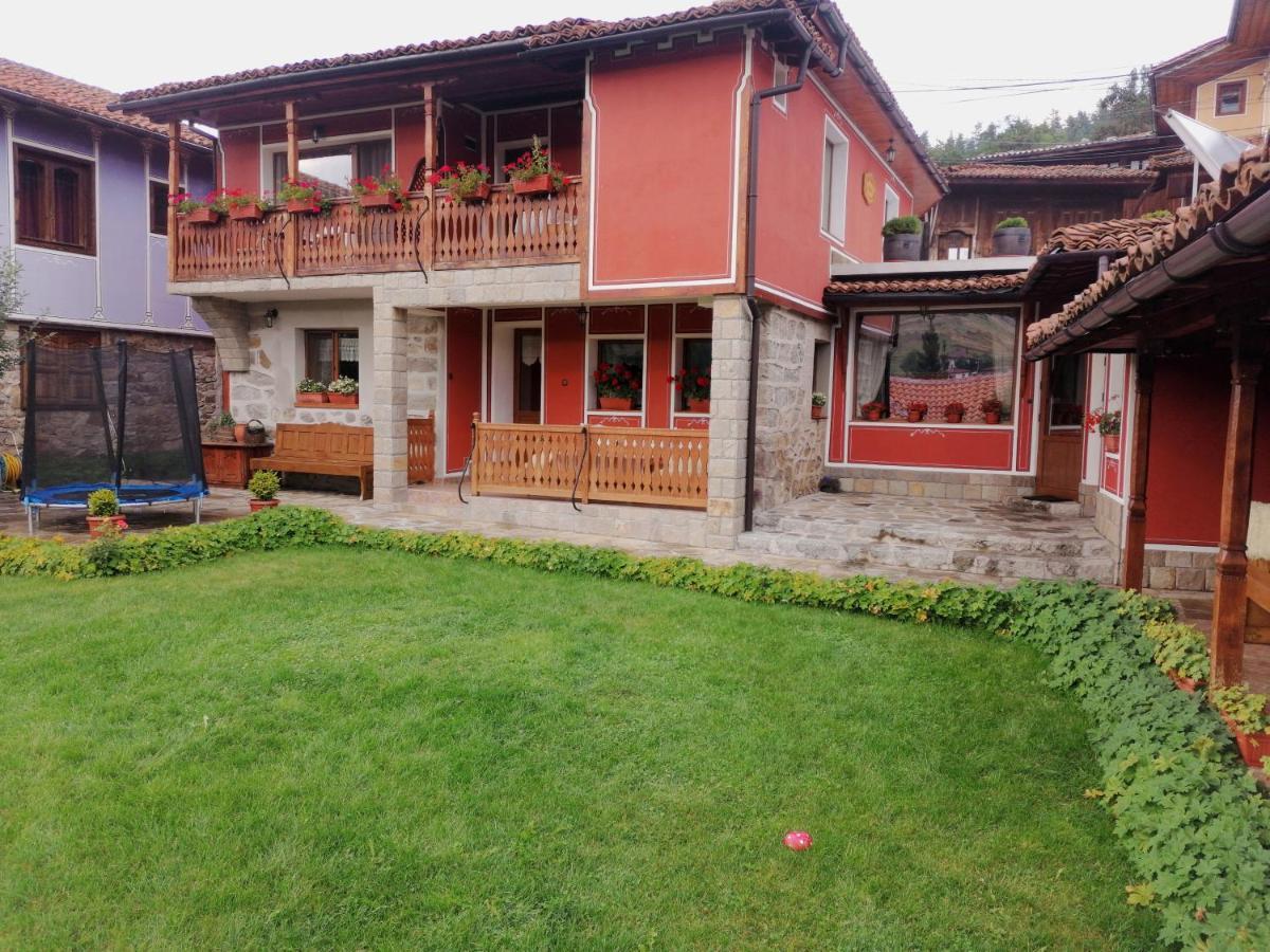 Радкината Къща Hotel Koprivshtitsa Luaran gambar