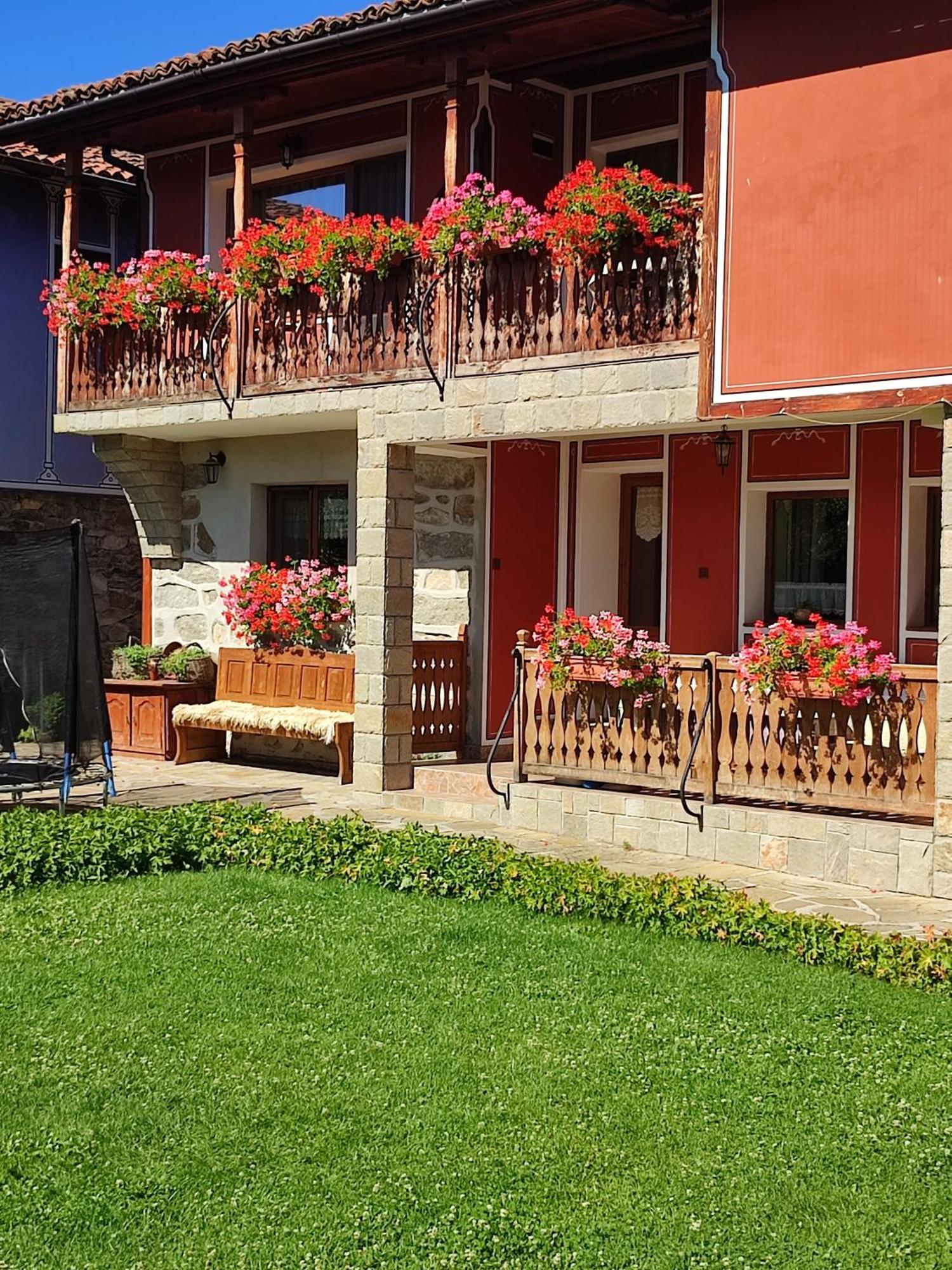 Радкината Къща Hotel Koprivshtitsa Luaran gambar