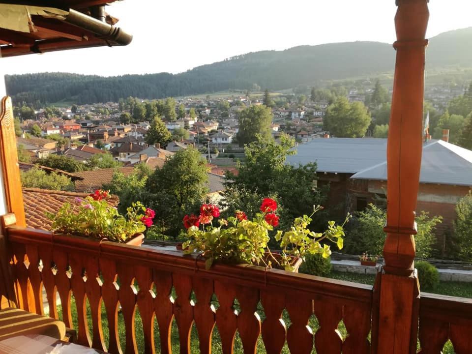 Радкината Къща Hotel Koprivshtitsa Luaran gambar
