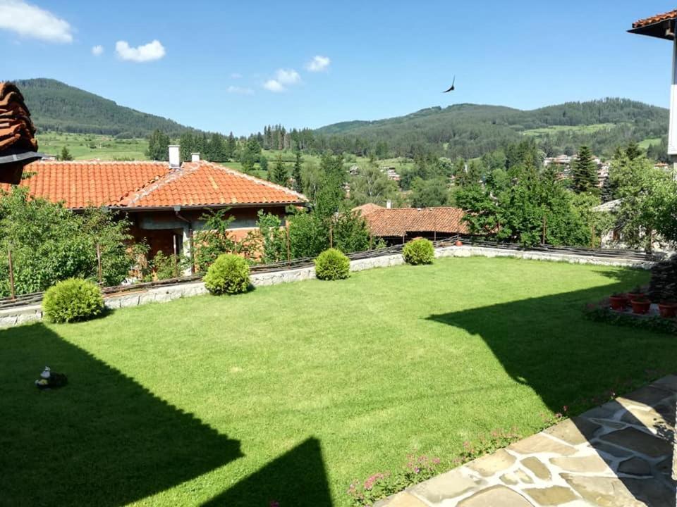 Радкината Къща Hotel Koprivshtitsa Luaran gambar